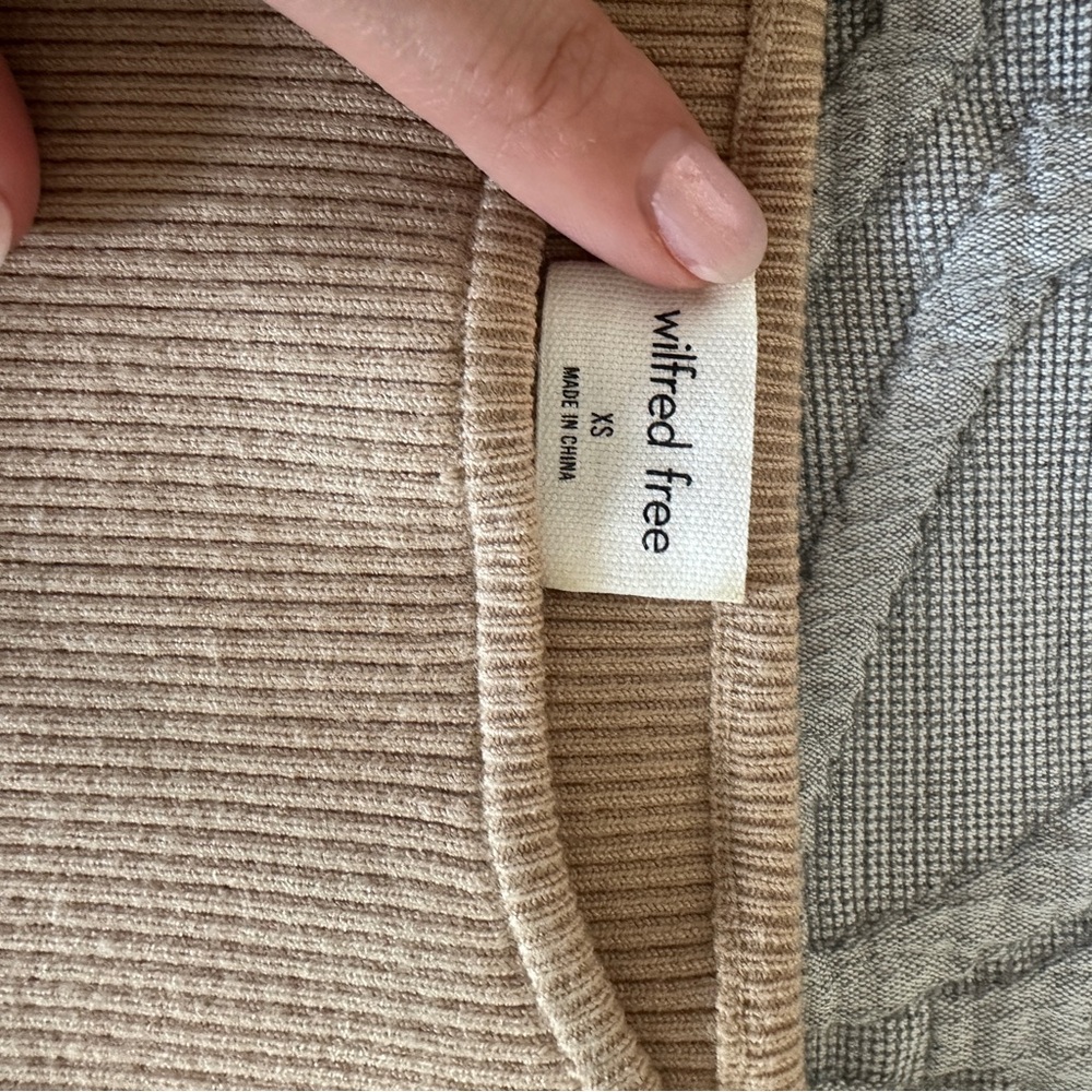 Tan Ribbed Sleeveless Top - Picture 2 of 3